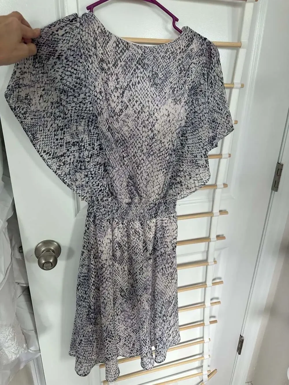 DKNY grey black